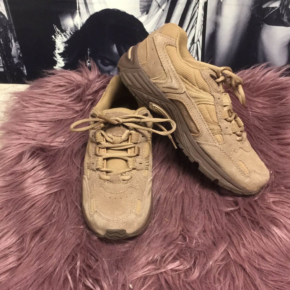 ❤️Vionic Walker Women’s Sneakers❤️